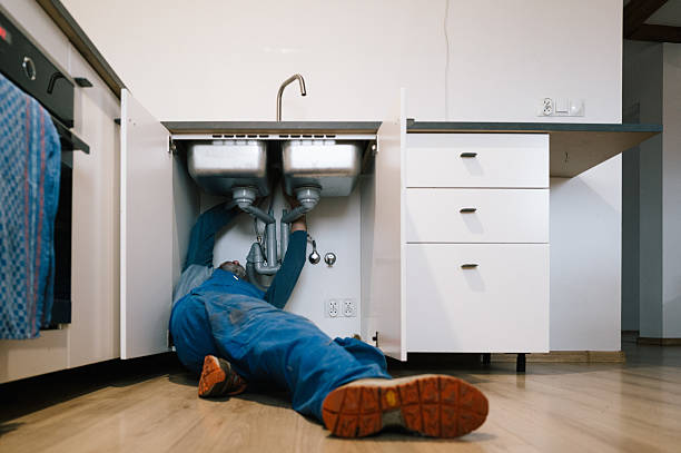Professional Leak Detection technician working in Satellite Beach, FL